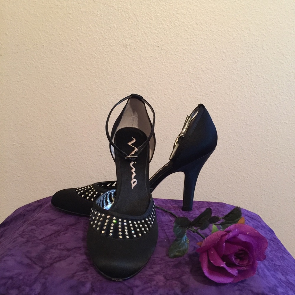 Nina diamond studded formal shoes